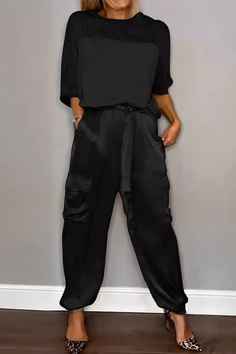 Conjunto informal de dos piezas con cuello redondo, manga corta y bolsillos sólidos