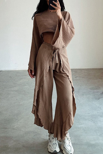 Conjunto informal de dos piezas con volantes, abertura y cuello redondo, manga larga