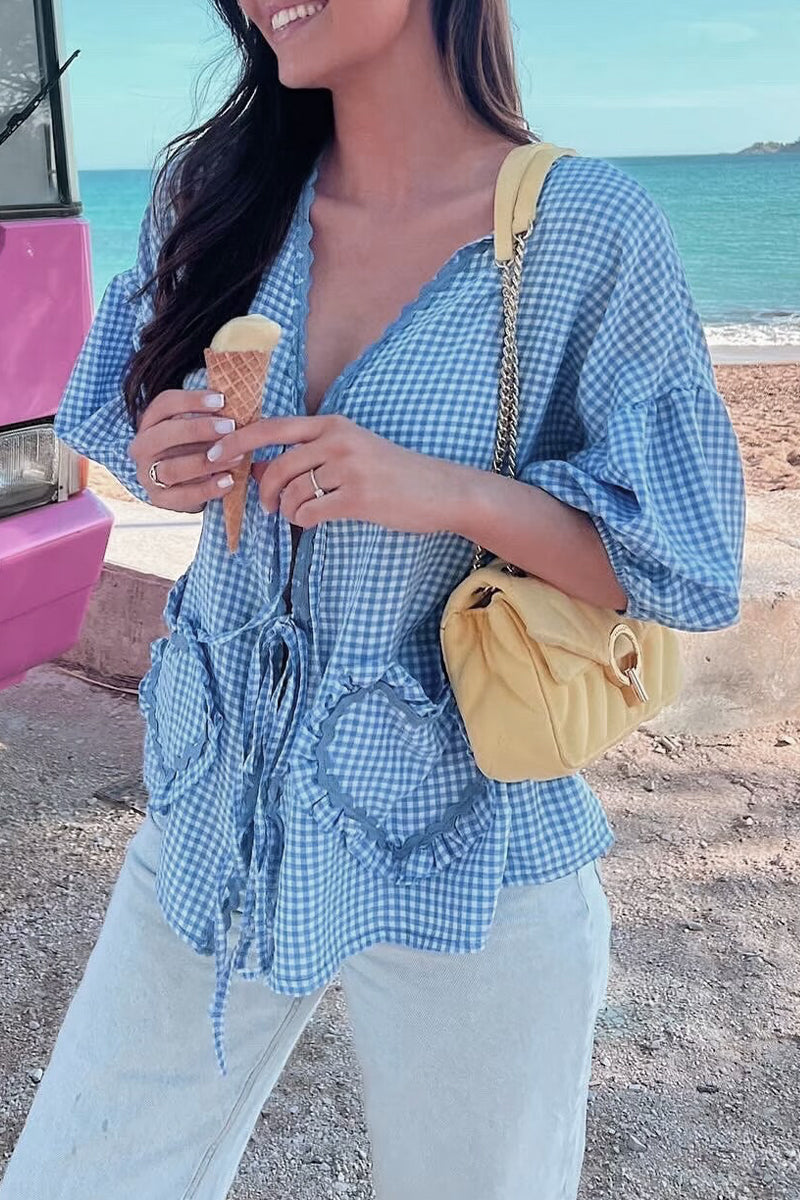 Blusa con cuello en V en contraste y frenillo en forma de corazón a cuadros dulces