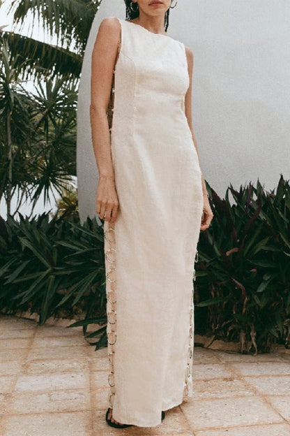 Vestidos casuales con falda de un solo paso, con accesorios geométricos de metal sólido y decoración, sin espalda y cuello redondo