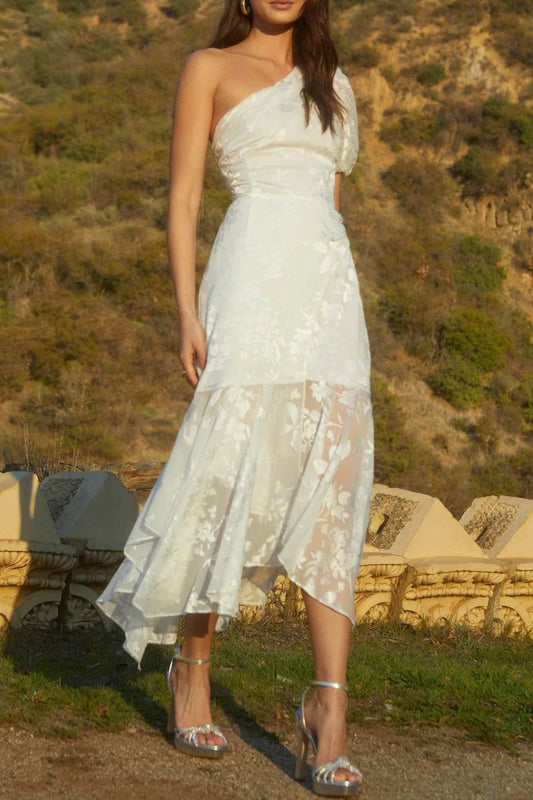 Elegantes vestidos de noche con cuello oblicuo asimétrico y patchwork liso