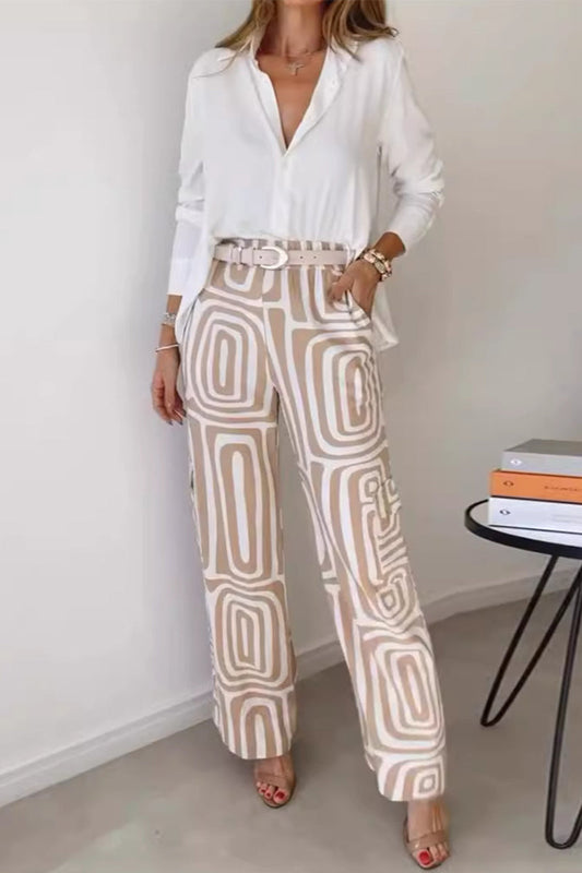 Elegante conjunto de dos piezas de manga larga con cuello vuelto y estampado de rayas
