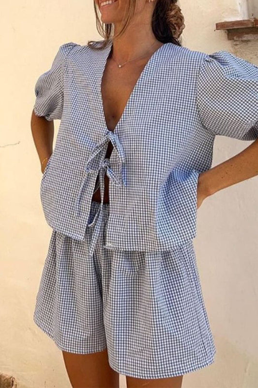 Conjunto informal de dos piezas con cuello en U, manga corta y bolsillo tipo vendaje a cuadros