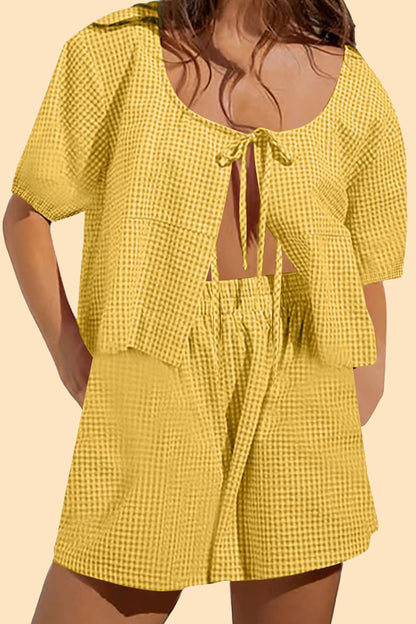 Conjunto informal de dos piezas con cuello en U, manga corta y bolsillo tipo vendaje a cuadros