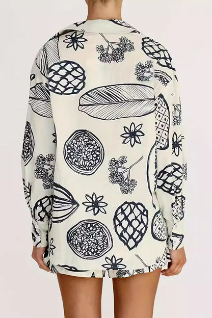 Conjunto de dos piezas con cuello vuelto, manga larga y bolsillo con estampado de grafiti informal