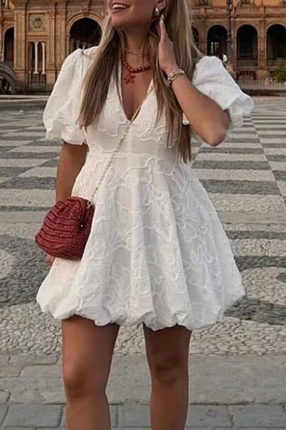 Vestido informal de manga corta con escote en V y textura de color liso para uso diario
