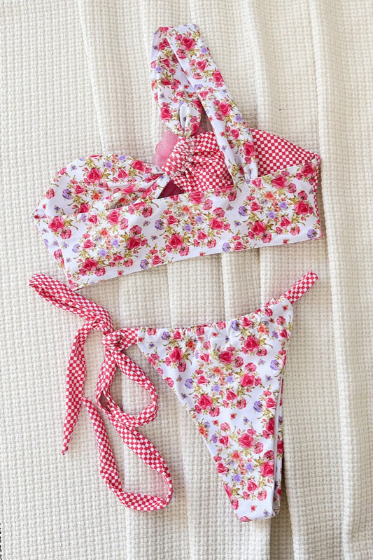 Traje de baño sexy con estampado floral, patchwork, espalda descubierta, cinturón y relleno.