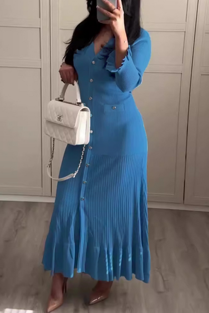 Elegante vestido de corte A con escote en V y hebilla de color liso