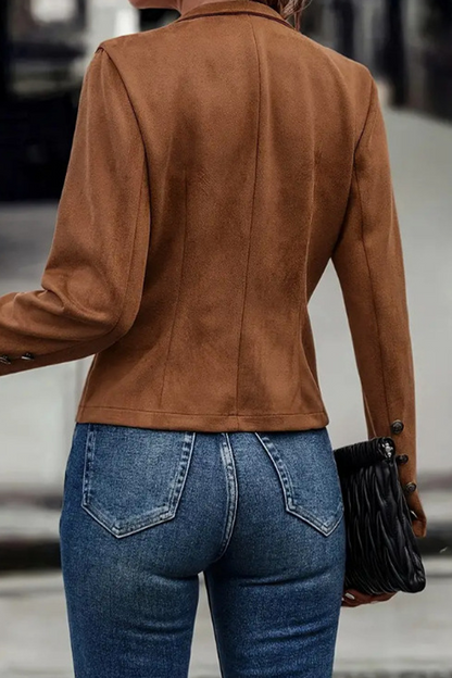 Prenda exterior informal de calle con botones de color liso y patchwork, cuello alto medio