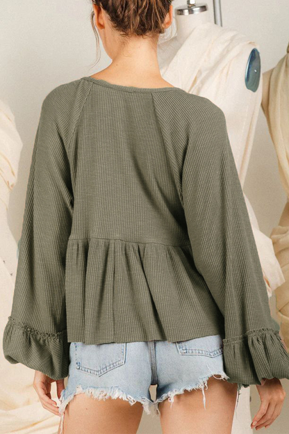 Blusa informal de cuello en V con botones y fruncido de color liso para uso diario (5 colores)