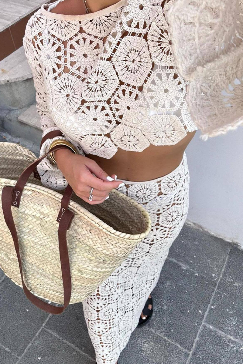 Conjunto de dos piezas de manga larga con cuello redondo y aberturas en color liso para vacaciones sexy