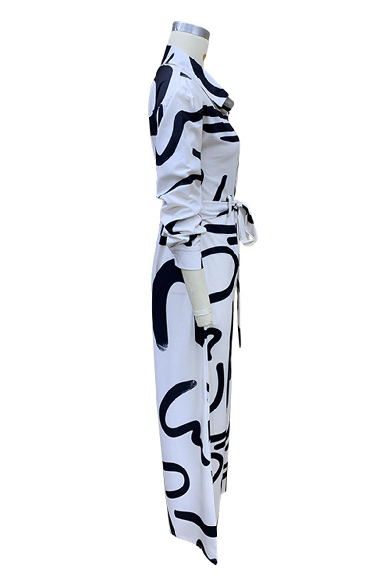 Mono holgado informal con cuello vuelto, cordones y estampado geométrico urbano