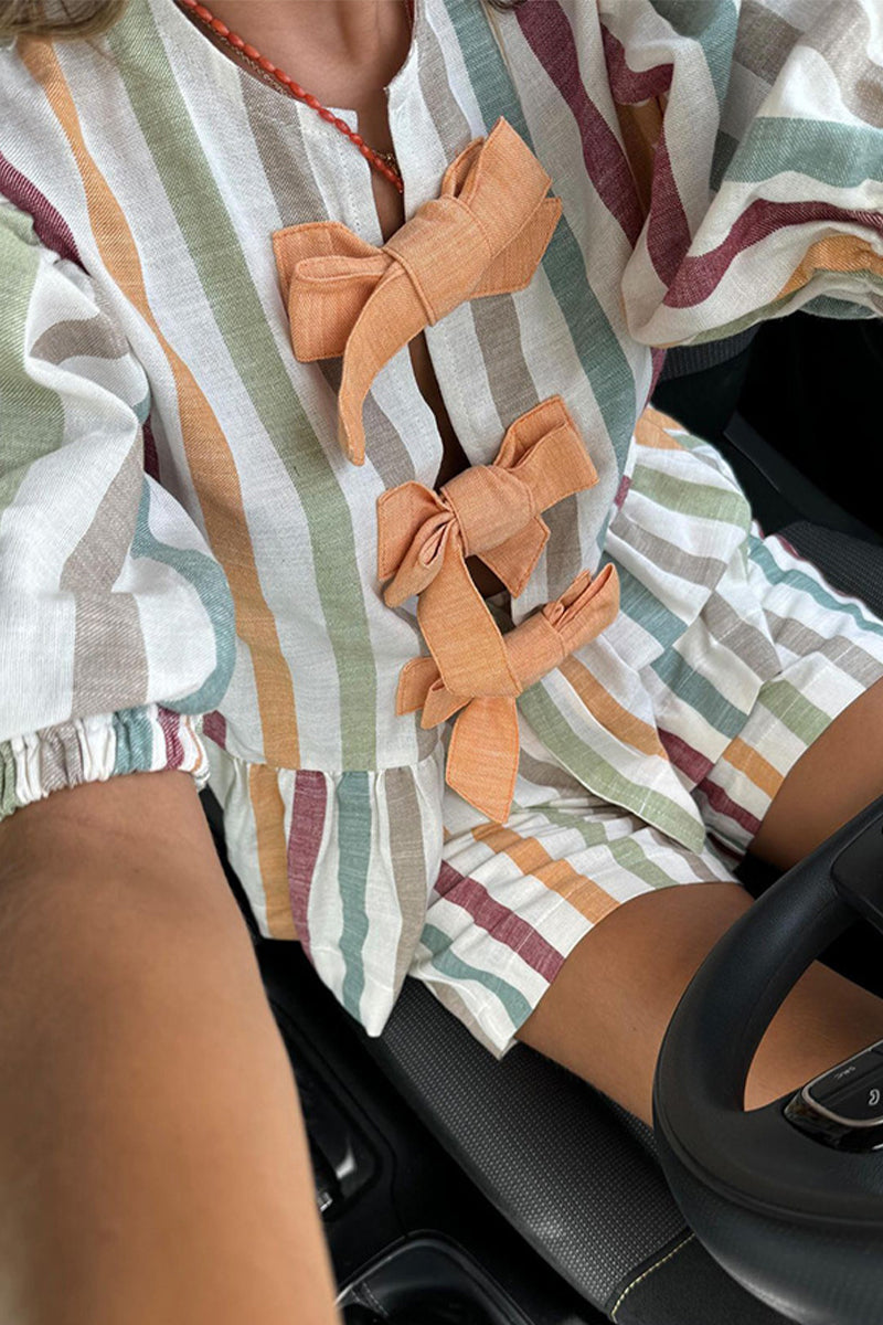 Conjunto de dos piezas de manga corta con cuello redondo y estampado de rayas informales de patchwork y lazo