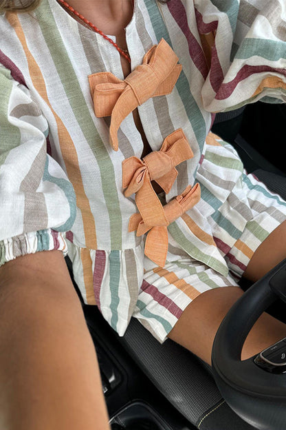 Conjunto de dos piezas de manga corta con cuello redondo y estampado de rayas informales de patchwork y lazo