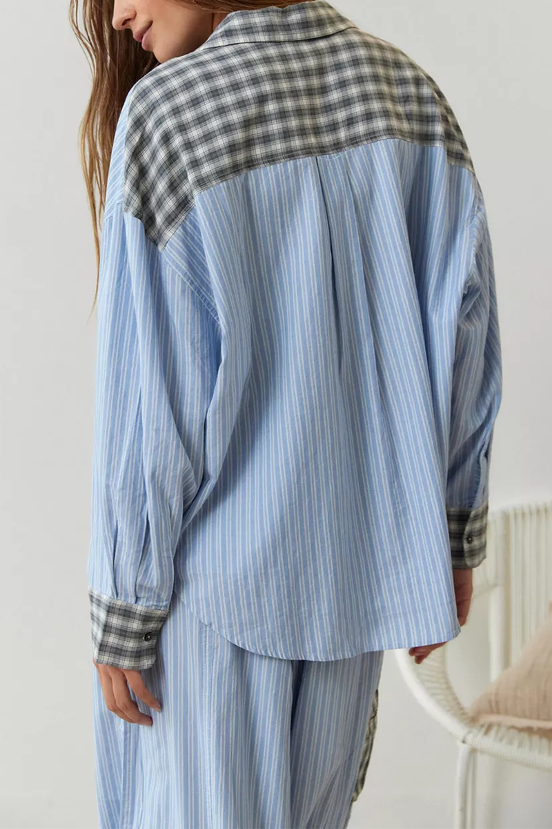 Conjunto informal de dos piezas con cuello vuelto, manga larga y bolsillo con cordón ajustable a cuadros