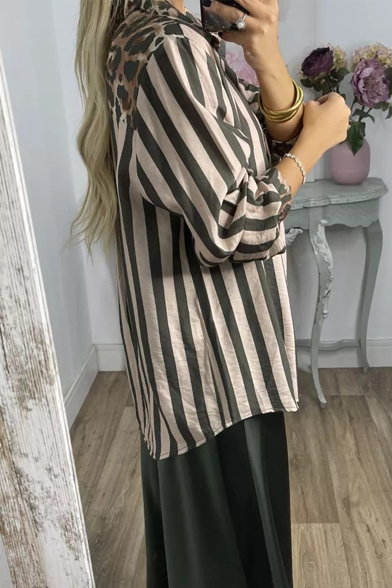 Tops casuales con cuello camisero en contraste, con rayas y estampado de leopardo