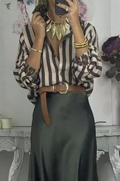 Tops casuales con cuello camisero en contraste, con rayas y estampado de leopardo