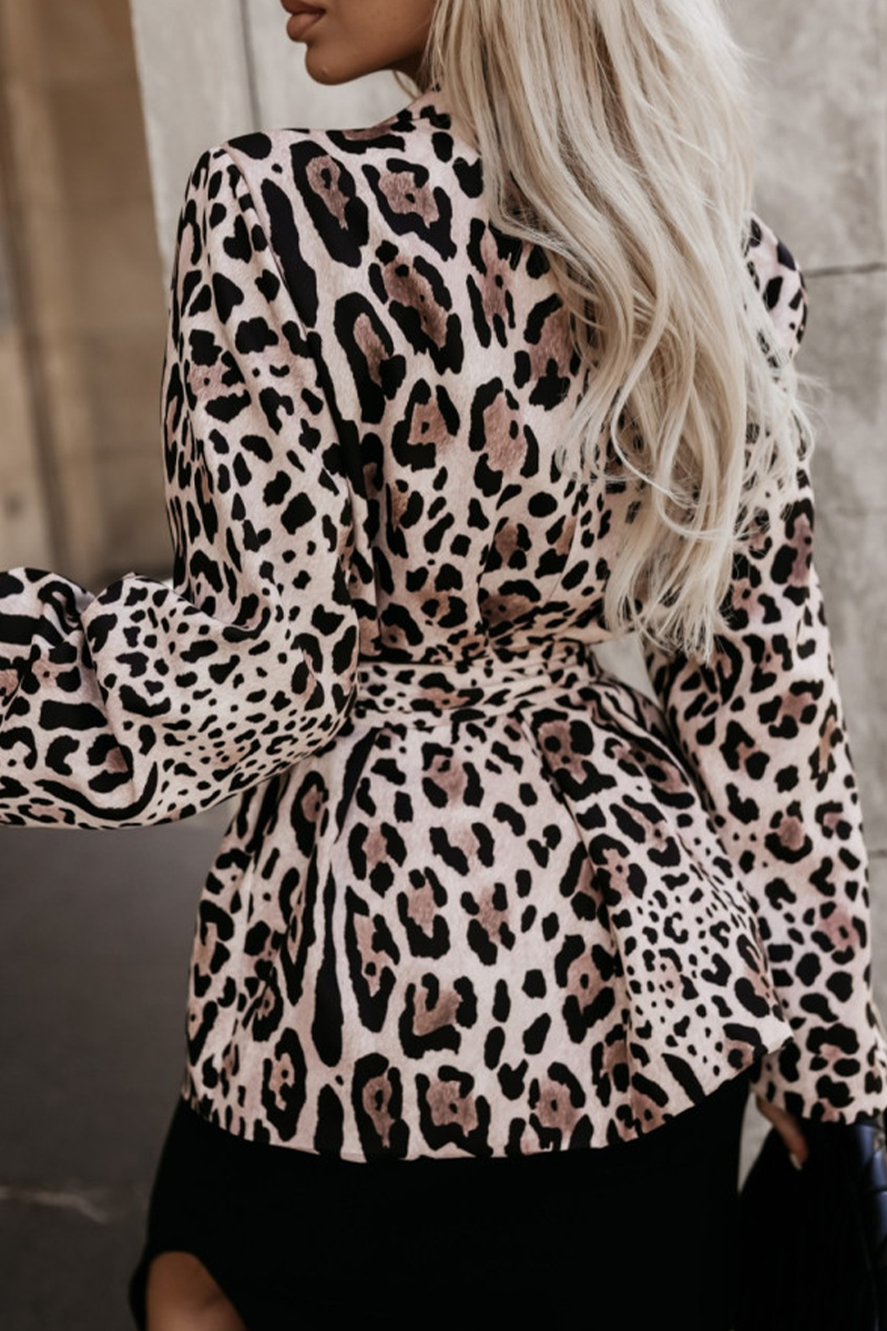 Prenda exterior informal con cuello vuelto, encaje y estampado de leopardo y flores (3 colores)