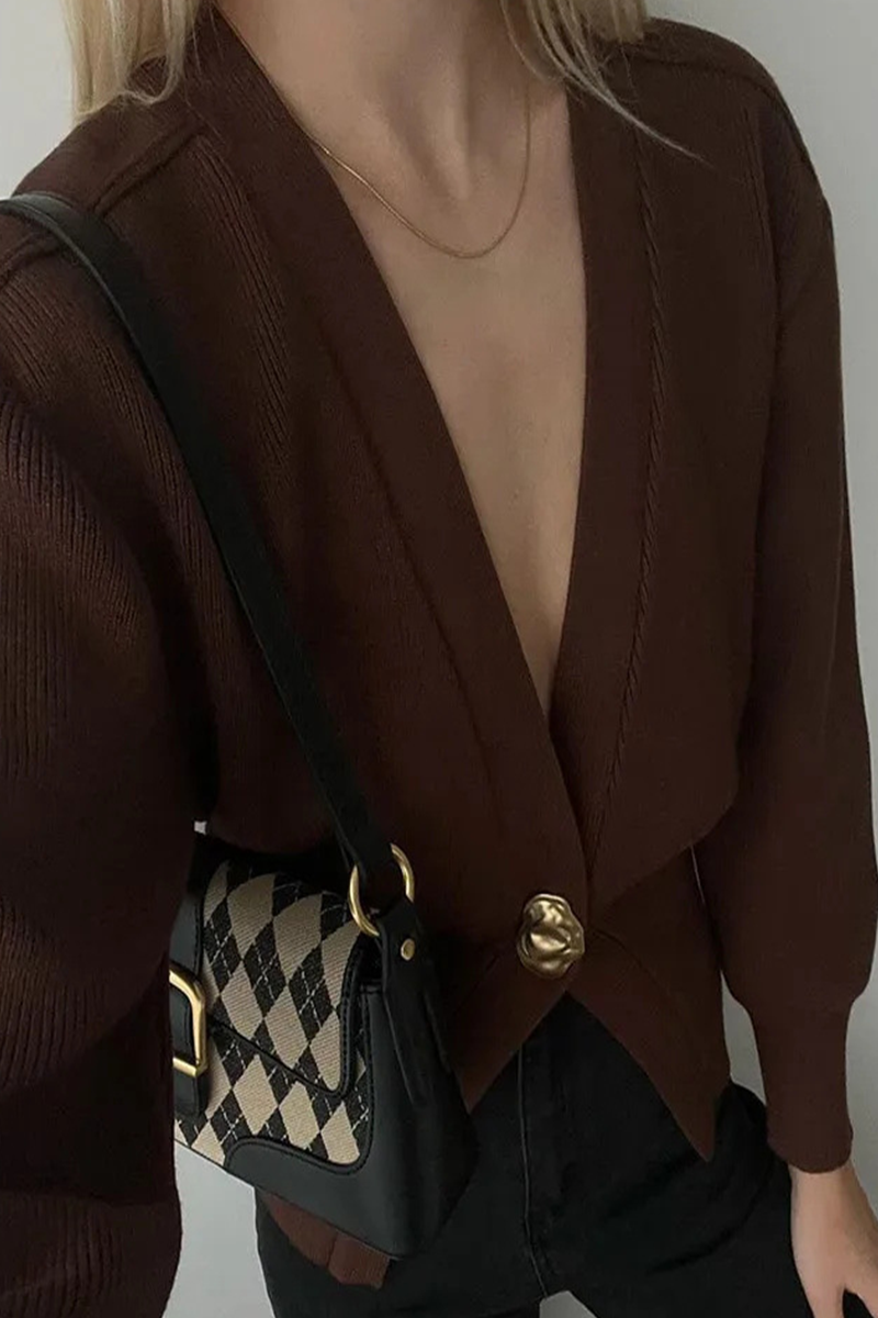 Prendas de abrigo informales con cuello en V y botones tejidos