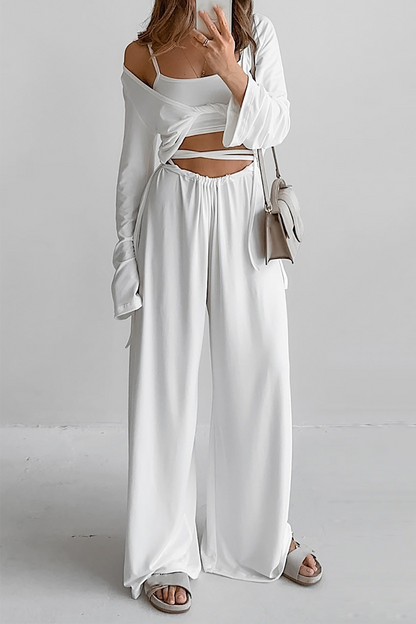 Conjunto informal de tres piezas con cuello en U, sin mangas y diseño de tirantes anudados