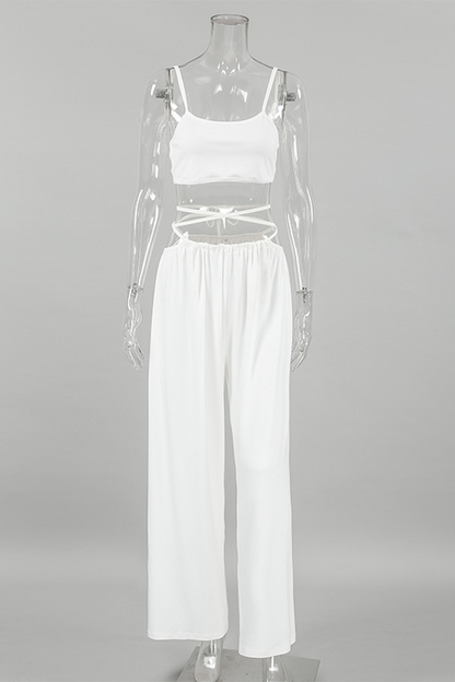 Conjunto informal de tres piezas con cuello en U, sin mangas y diseño de tirantes anudados