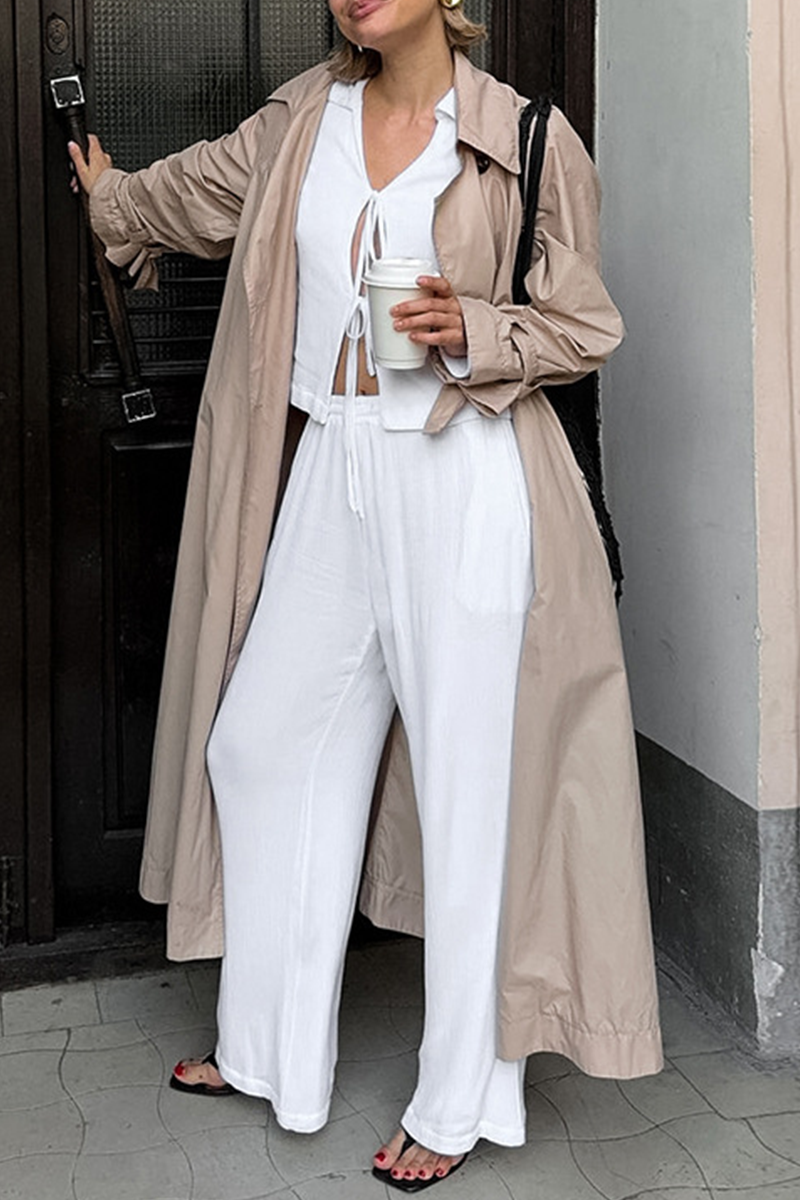 Conjunto informal de dos piezas con cuello vuelto, manga larga y bolsillos de calle con cordones
