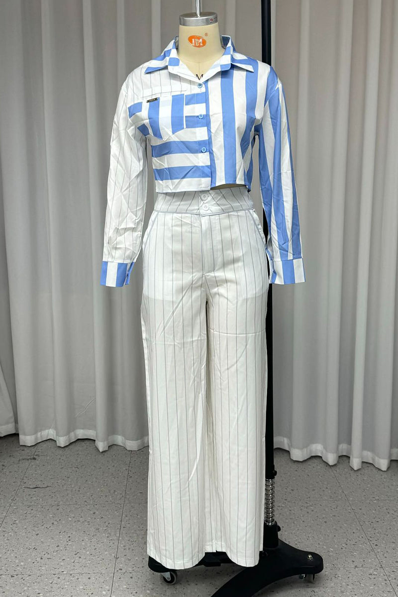 Conjunto informal de dos piezas con cuello vuelto, manga larga, botones y patchwork a rayas