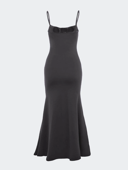 Vestido largo de noche con cola de pez, corsé fruncido y escote cuadrado
