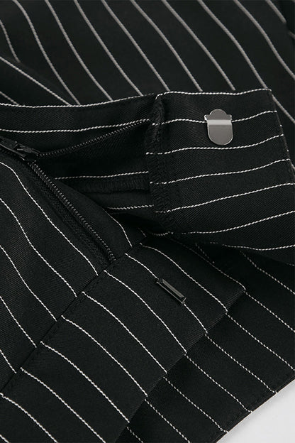 Conjunto informal de dos piezas con rayas, bolsillos, botones, escote en V y sin mangas