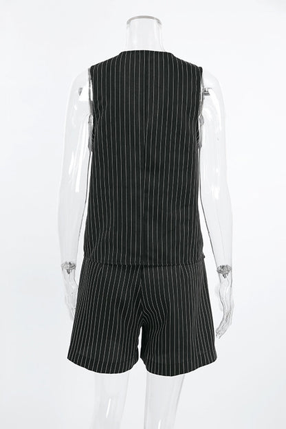 Conjunto informal de dos piezas con rayas, bolsillos, botones, escote en V y sin mangas
