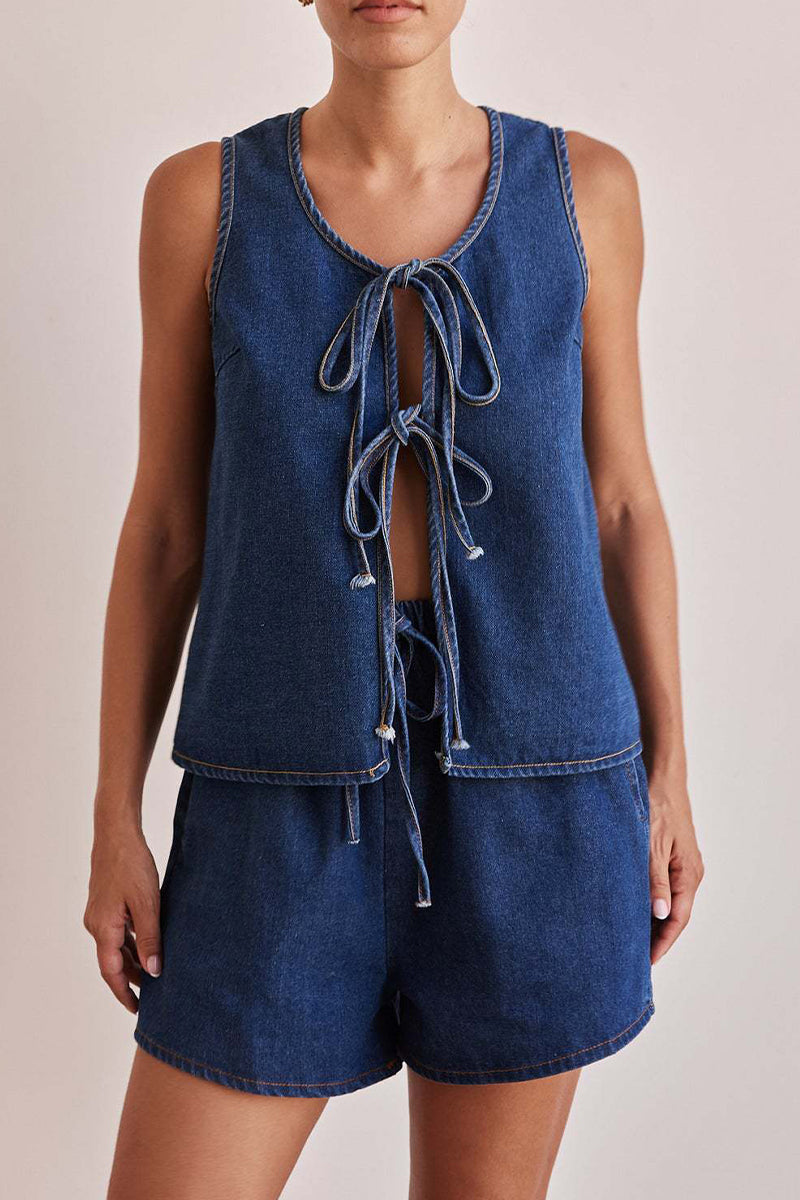 Conjunto informal de dos piezas con cordones y cuello redondo sin mangas