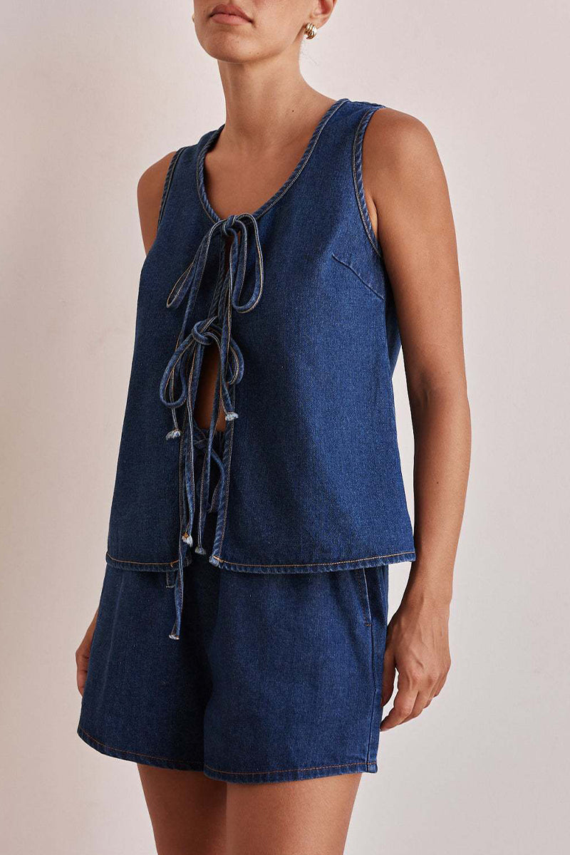 Conjunto informal de dos piezas con cordones y cuello redondo sin mangas