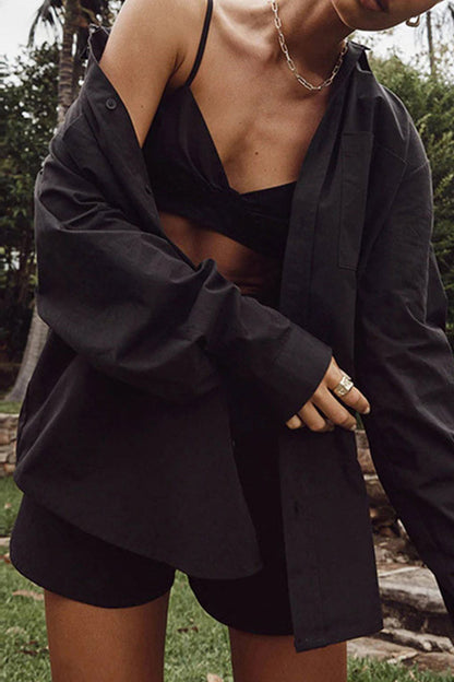 Conjunto informal de tres piezas con cuello vuelto, manga larga y bolsillos en color liso