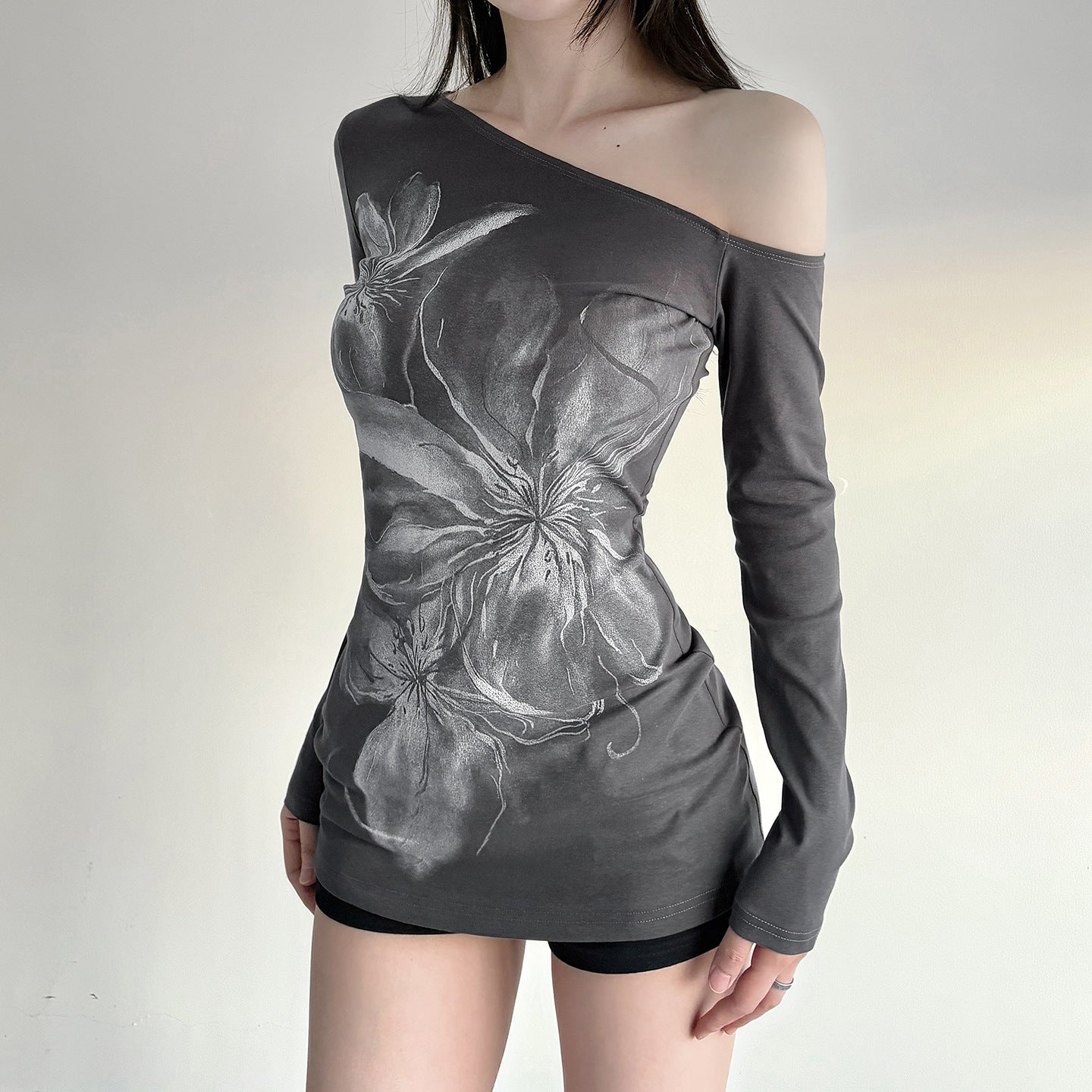 One shoulder long irregular sleeve flower print top  | Festival Outfits Women