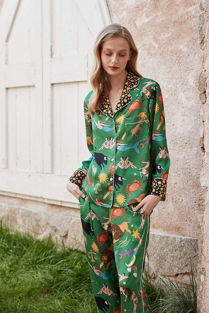 Conjunto de pijama con estampado de constelación verde