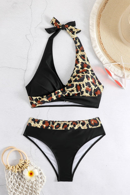 Traje de baño de bikini con cuello halter y bloques de color