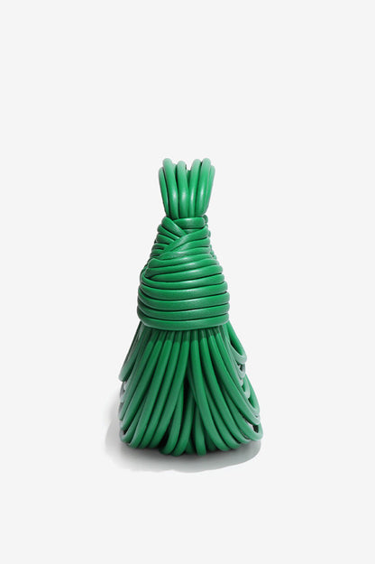 Bolso con forma de fideos