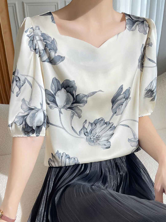 Kylie Loose V-Neck Printed Shirt
