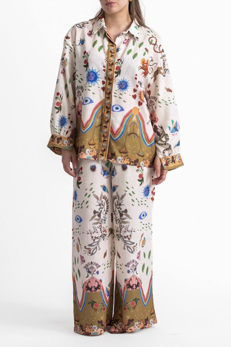 Conjunto destacado de pantalones holgados de gran tamaño con estampado étnico