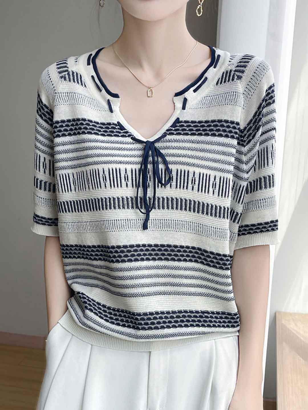 Maya Classic V-Neck Contrast Knitted Tie Top