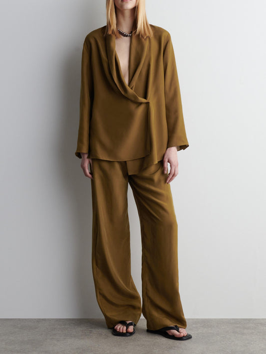 Conjunto de pantalón y traje con solapa chal