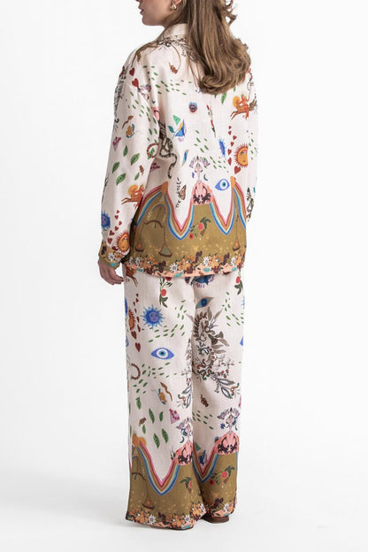 Conjunto destacado de pantalones holgados de gran tamaño con estampado étnico