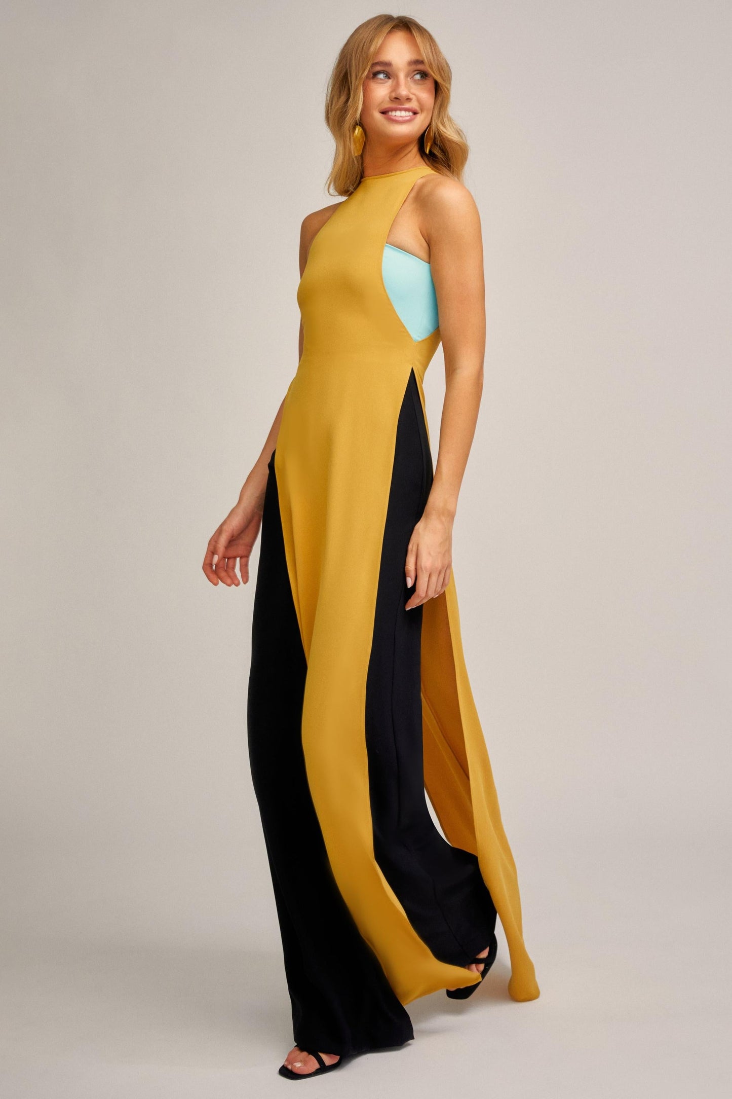 Mono turquesa oscuro