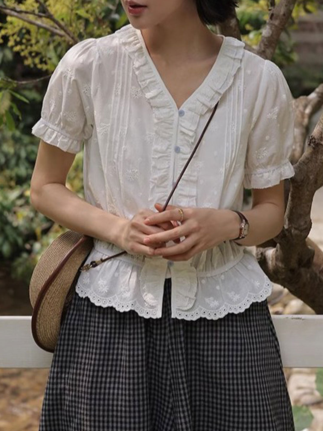 Molly Retro V-Neck Embroidered Blouse