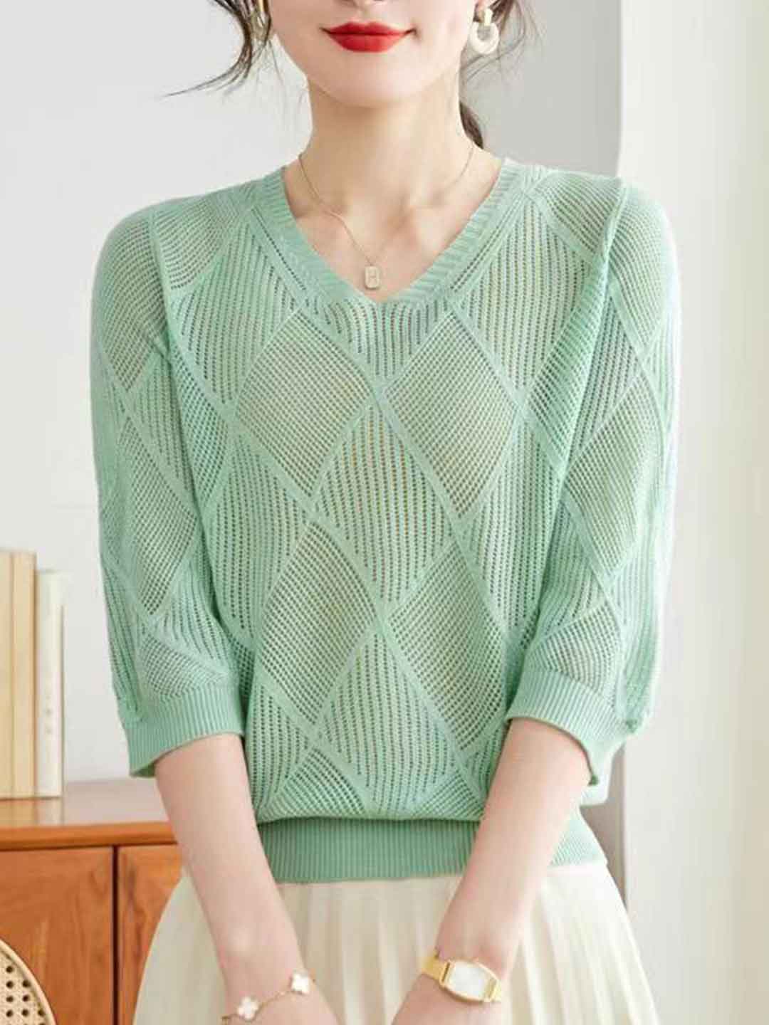 Sarah Loose V-Neck Hollowed Knitted Top