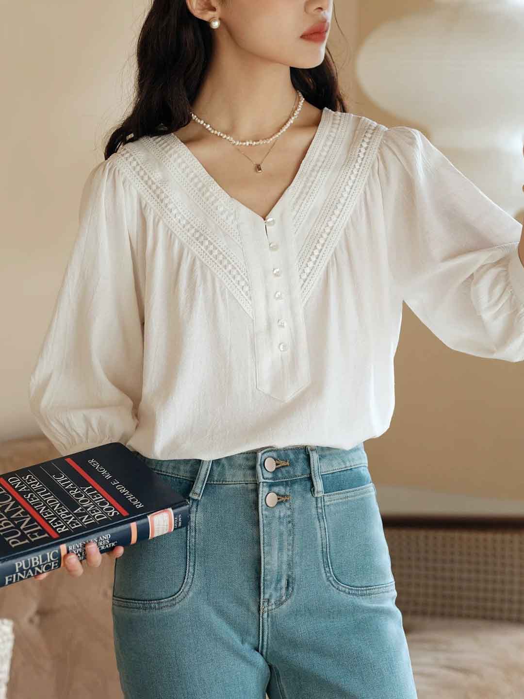 Maria Loose V-Neck Latern Sleeve Lace Shirt