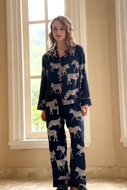 Conjunto de pijama con estampado de cebra azul