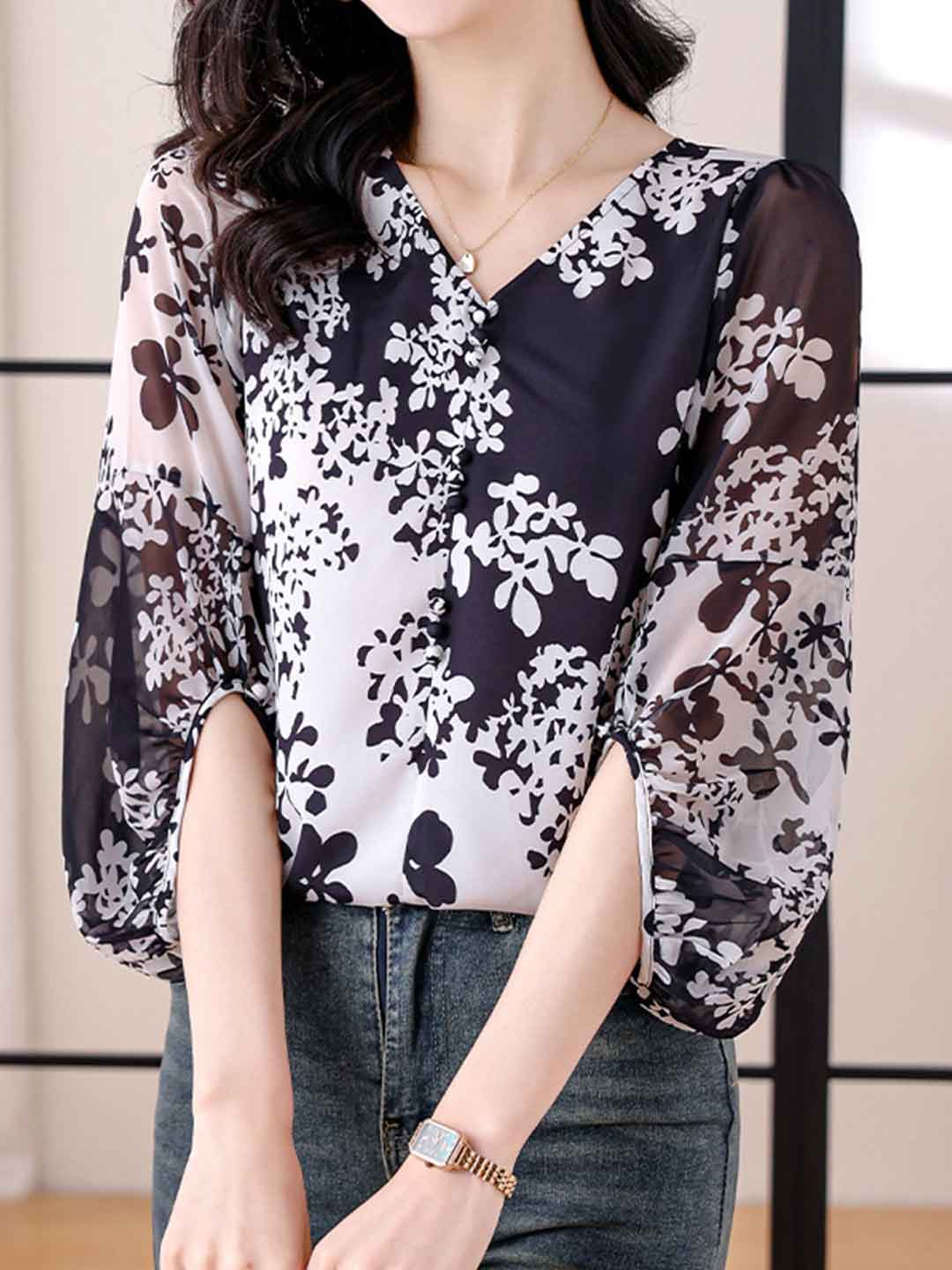 Katelyn Loose V-Neck Lantern Sleeve Floral Chiffon Top