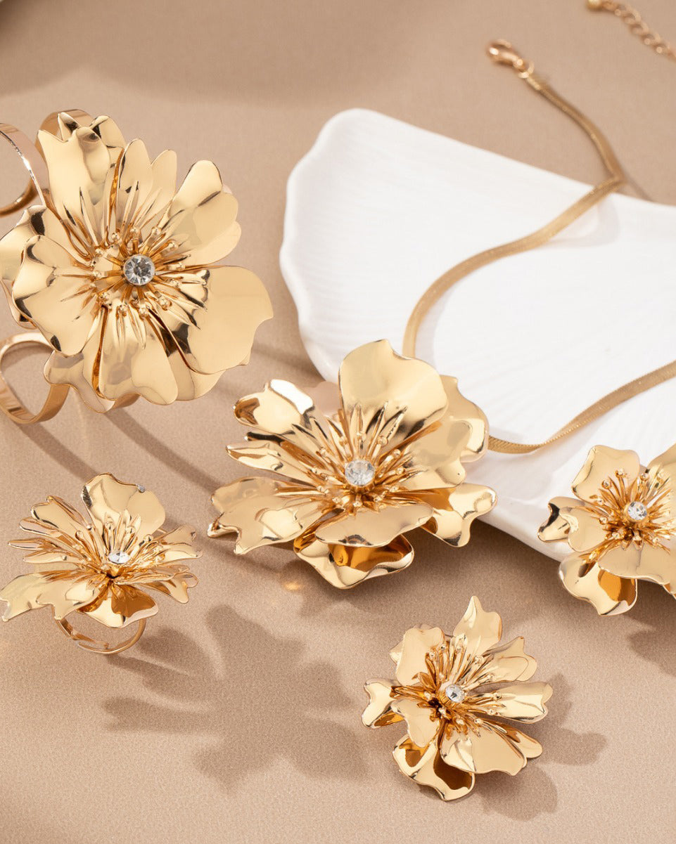 Flower Inlaid Necklace and Bracelet 5-Piece Jewelry Set
