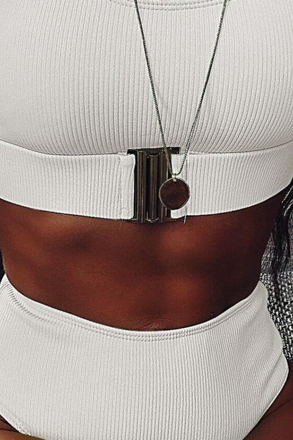 Conjunto de bikini sexy de nailon de dos piezas con parches sólidos para adultos.